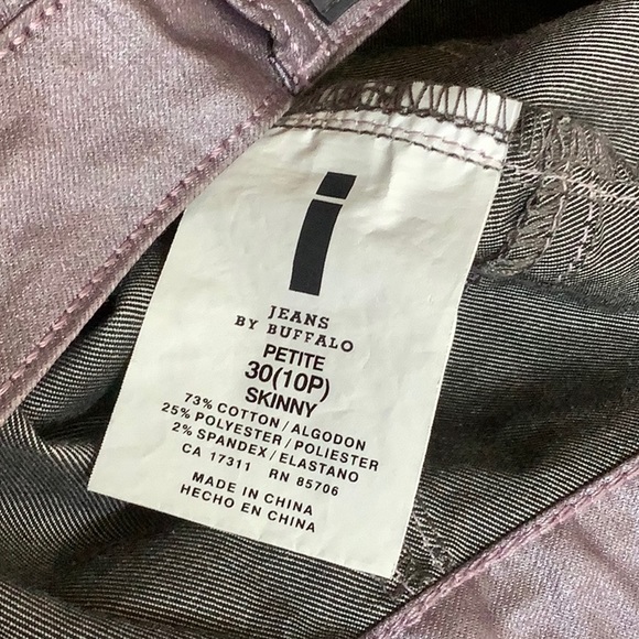 Metallic Muted Purple Cropped Jeans With Ankle Zippers Size 10P - Picture 14 of 16